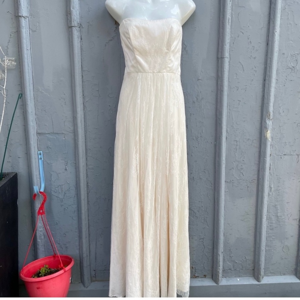 Lowon Pope bespoke wedding dress